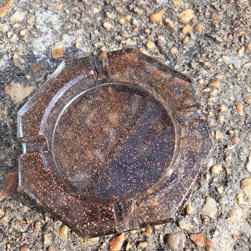 Ashtray - Picture 2 of 4
